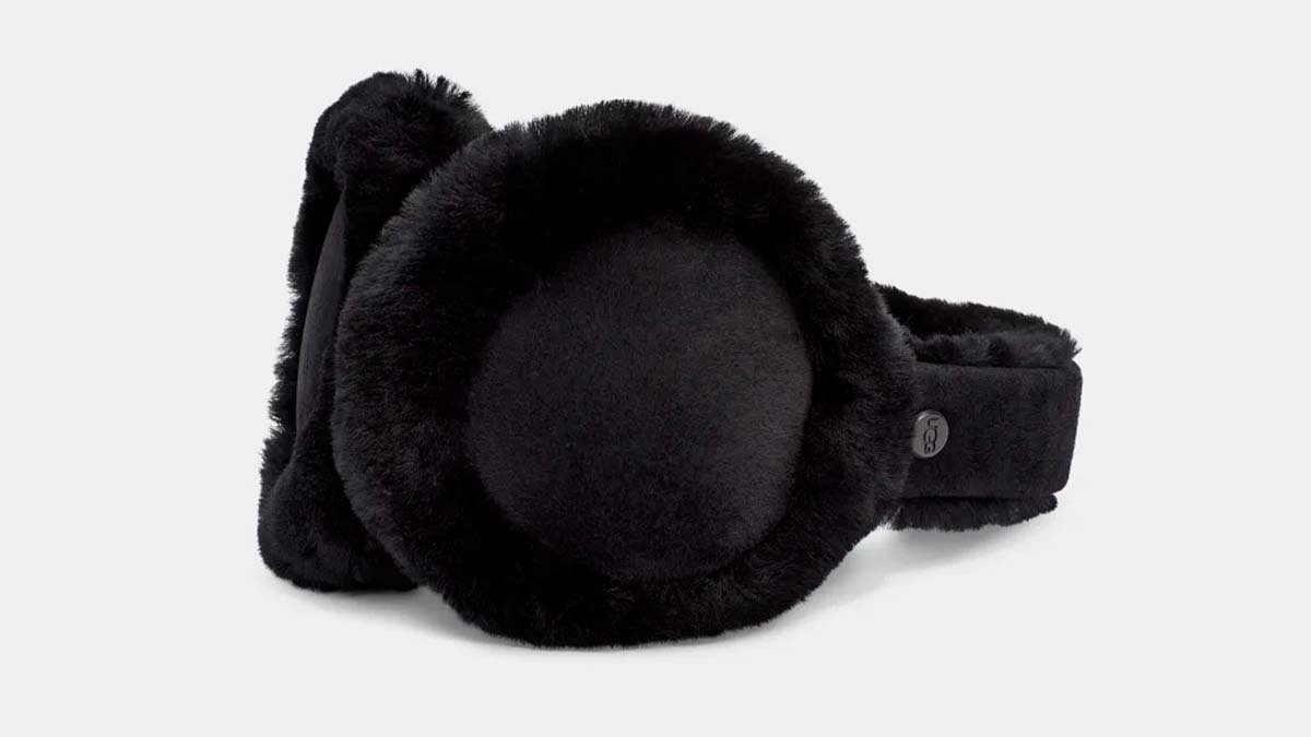 Read more about the article How to Connect UGG Bluetooth Earmuffs to iPhone?
