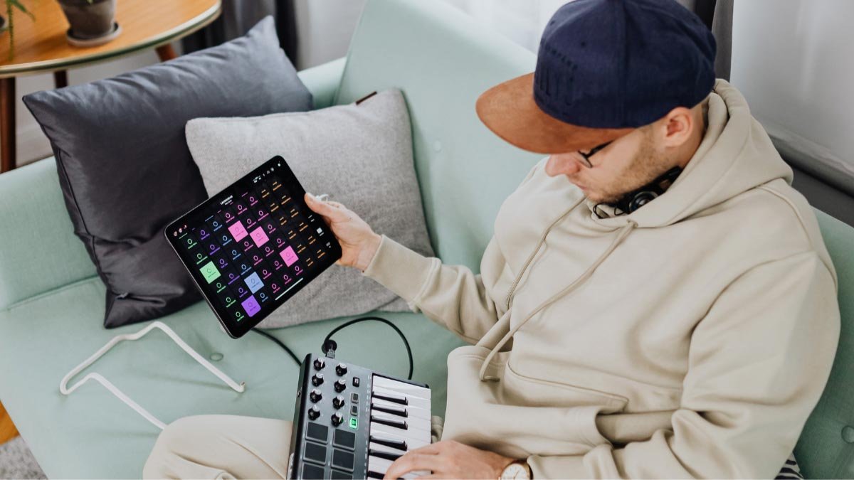 You are currently viewing How to Connect AKAI MPK Mini with FL Studio?