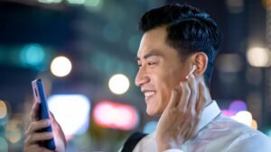 Lees meer oor die artikel Hoe om Billboard Wireless Earbuds te koppel?
