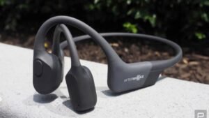 Read more about the article How to Wear Aftershokz Headphones?